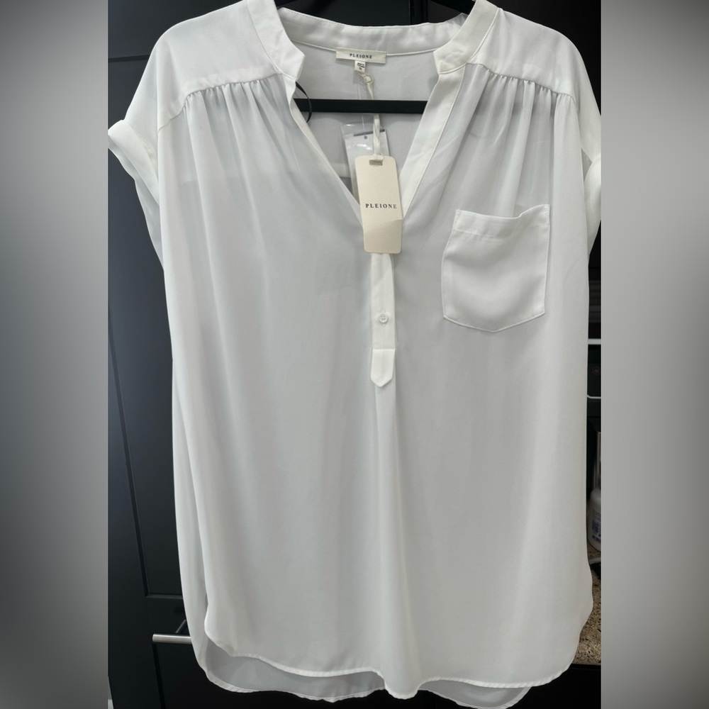 NWT Pleione Women’s White Short Rolled Sleeve Blouse